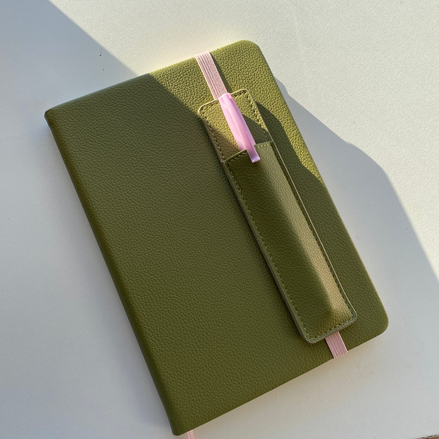 Libreta bujo con portalapicero
