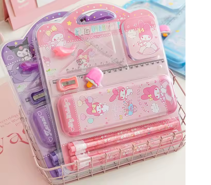 Kit de papeleria Sanrio