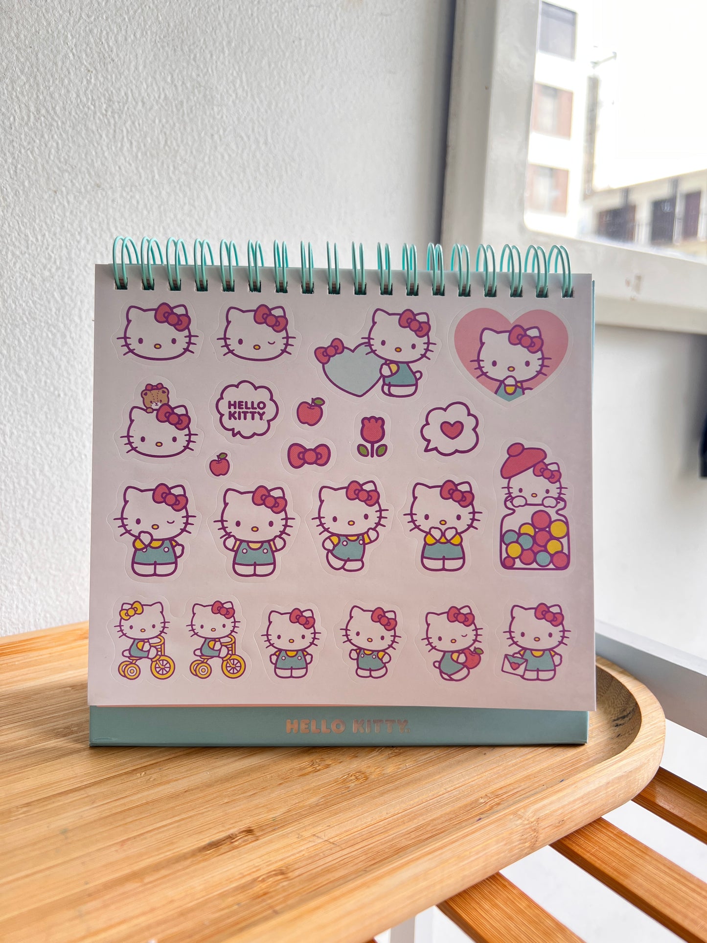 Calendario para escritorio Hello Kitty 2027
