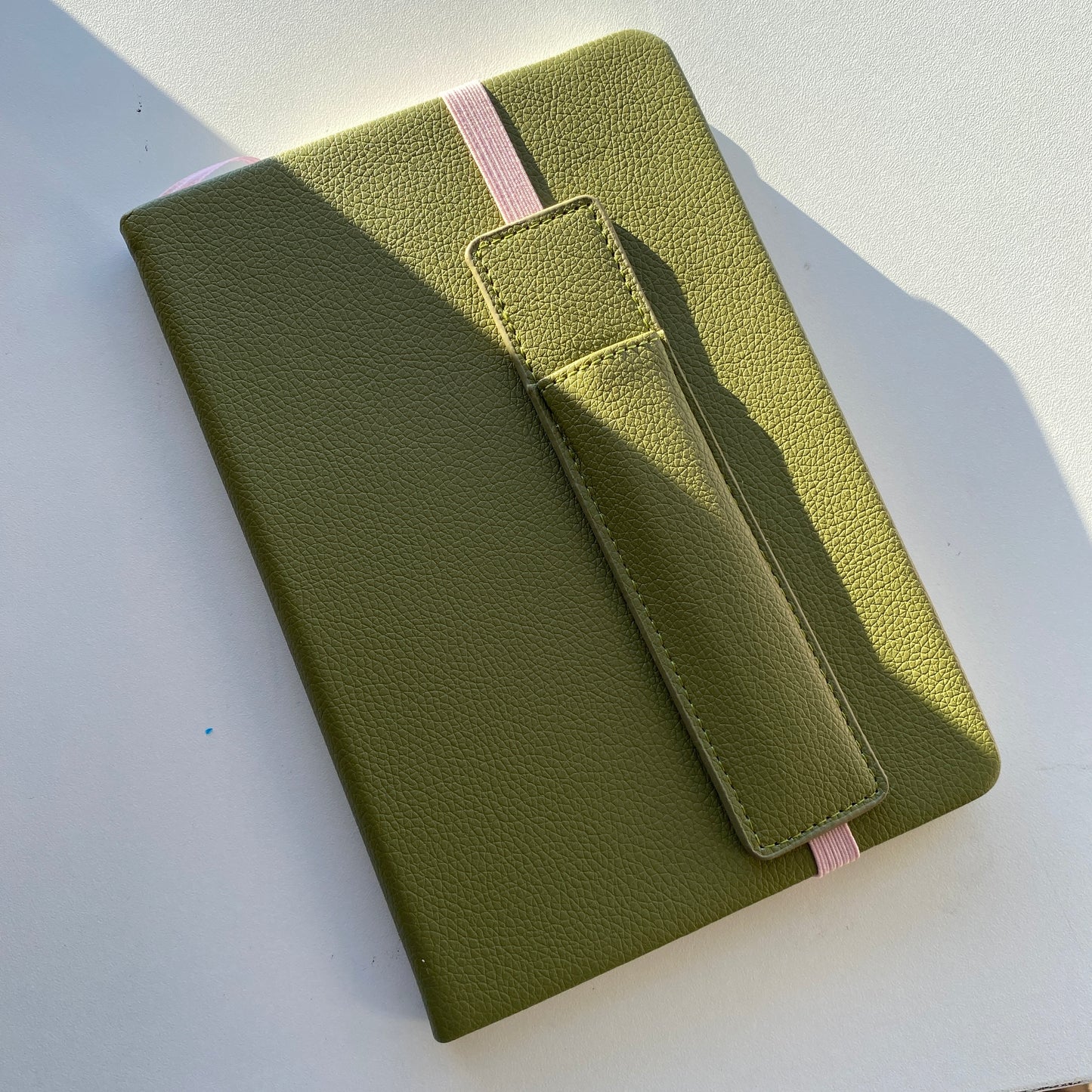 Libreta bujo con portalapicero