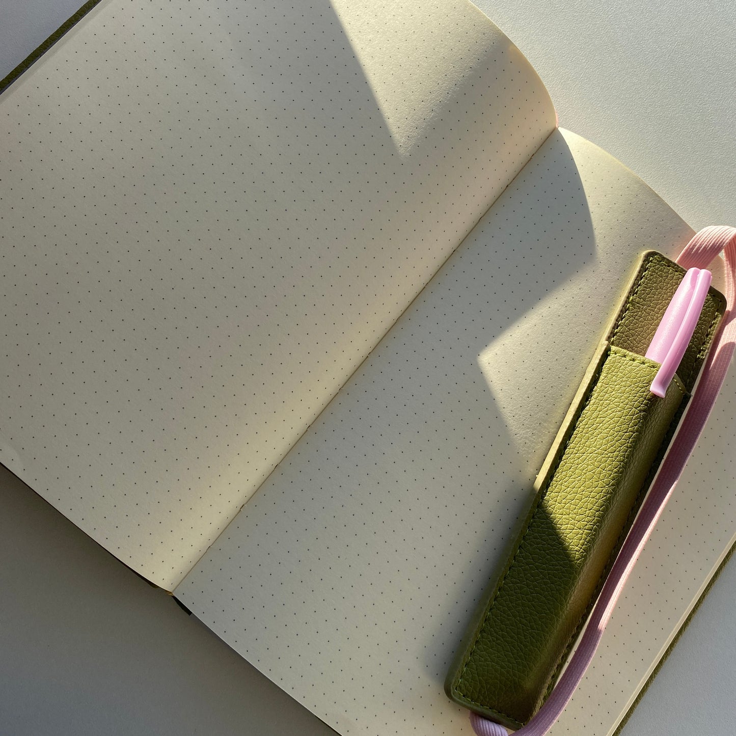 Libreta bujo con portalapicero