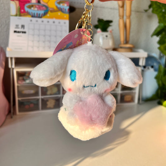 Llavero peluche cinnamoroll nube