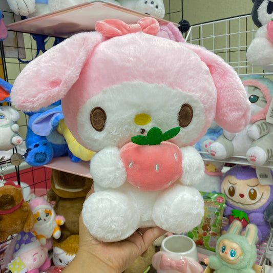 Peluche My Melody con fresa