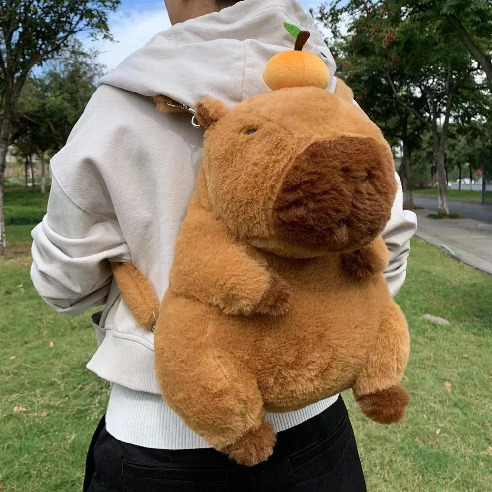 Mochila peluche Capibara